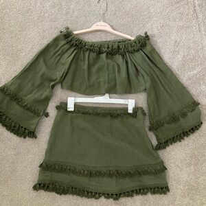 Green tassle two piece set